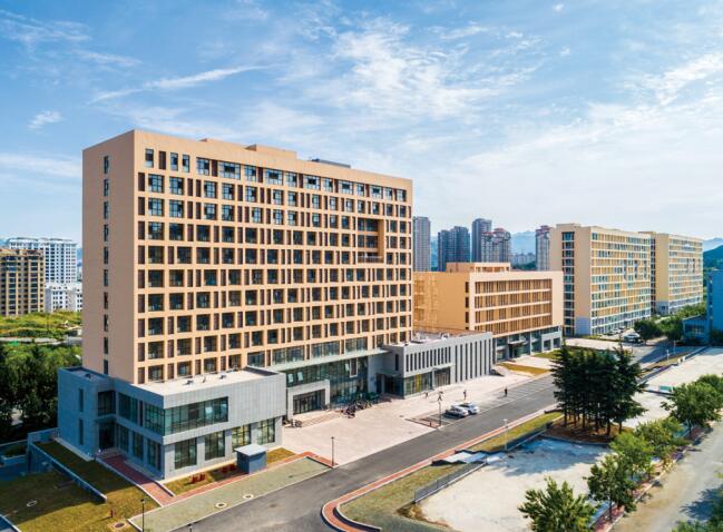 青島科技大學學術交流中心.jpg